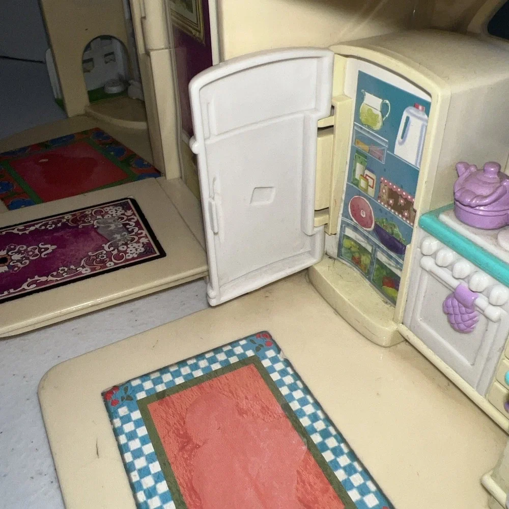 Vintage Fisher-Price Loving Family Sweet Streets Country Cottage Doll House 2000